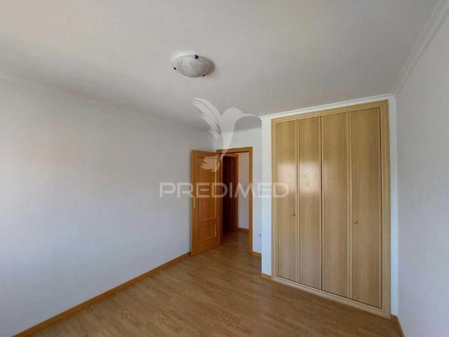 Apartamento alugar em Moita