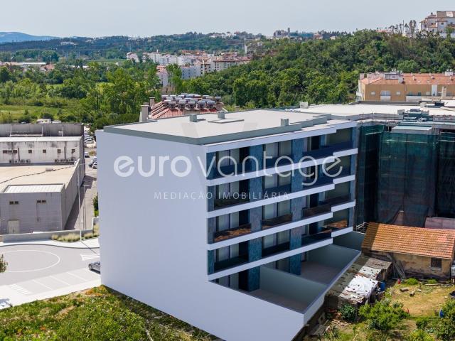 Apartamento venda em Cruz d'Areia, Leiria