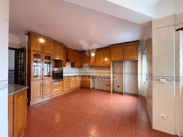 Apartamento alugar em Caldas Da Rainha, Leiria