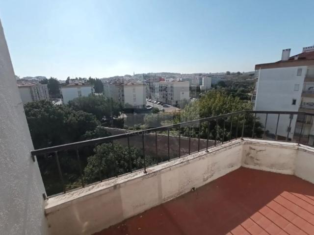 Apartamento venda em Vale de Carenque, Sintra
