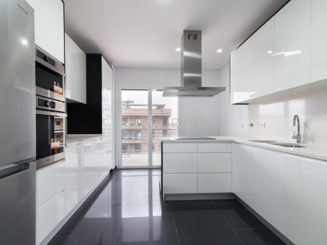 Apartamento venda em Colinas do Cruzeiro, Odivelas