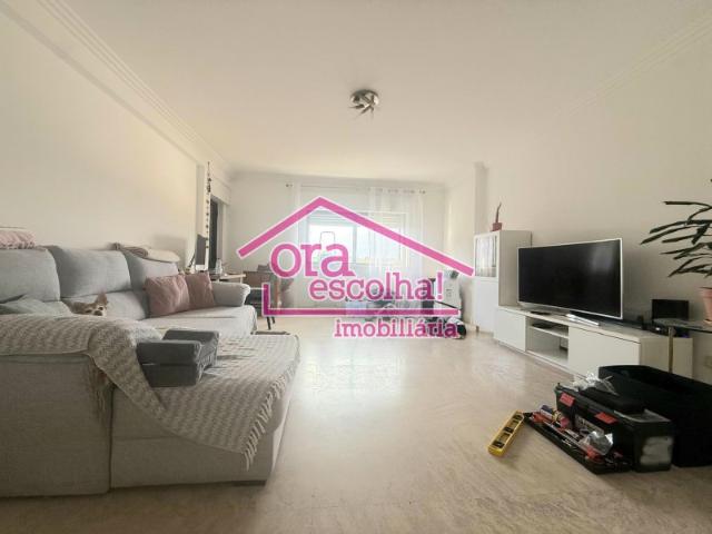 Apartamento alugar em Bairro dos Corticeiros, Amora