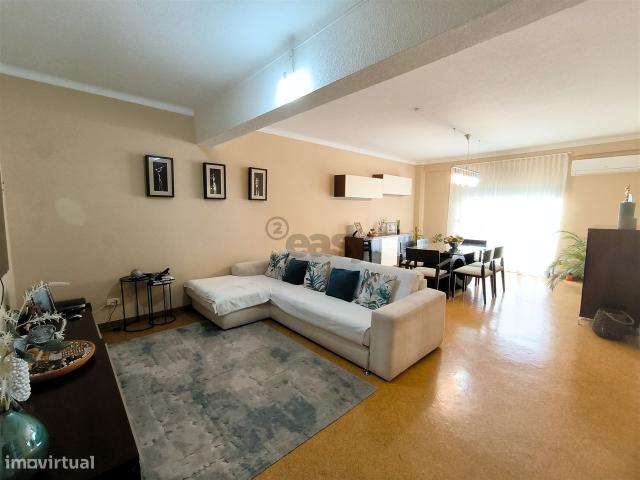 Apartamento venda em Ermidas-sado, Bairro da Carrusca