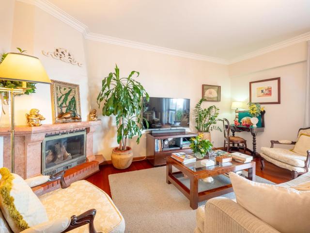 Apartamento venda em Casal do Chapim, Odivelas