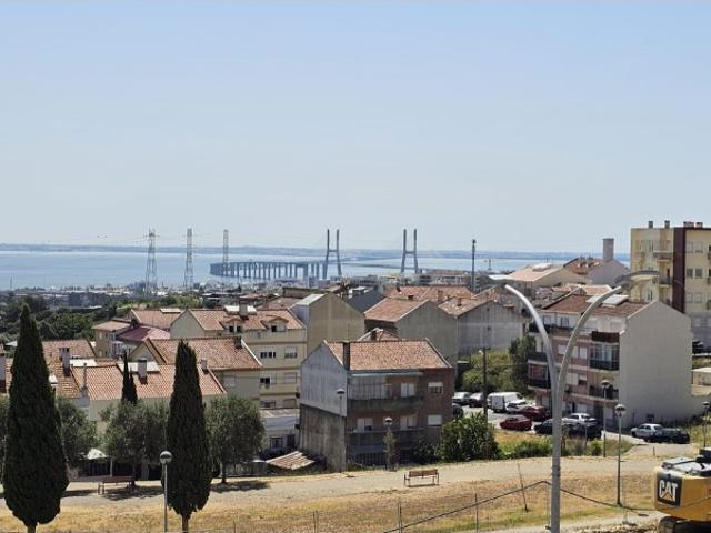 Apartamento venda em Catujal, Santiago Dos Velhos