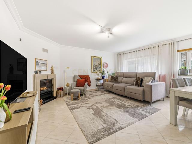 Apartamento venda em Santo António Da Charneca, Setúbal