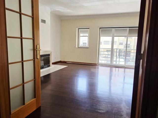 Apartamento venda em Outeiro de Polima, Cascais