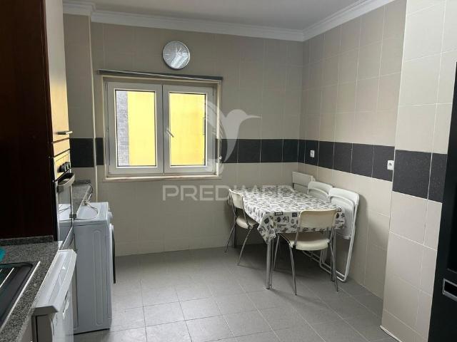 Apartamento alugar em Loures