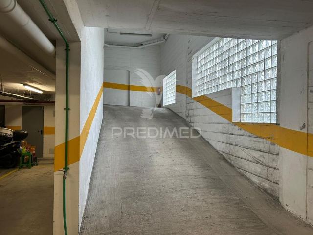 Apartamento alugar em Santiago Dos Velhos, Lisboa