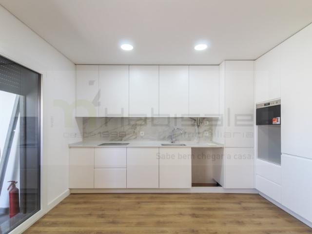 Apartamento venda em Torres da Bela Vista, Santiago Dos Velhos