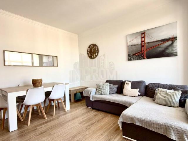 Apartamento venda em Alembrança, Almada