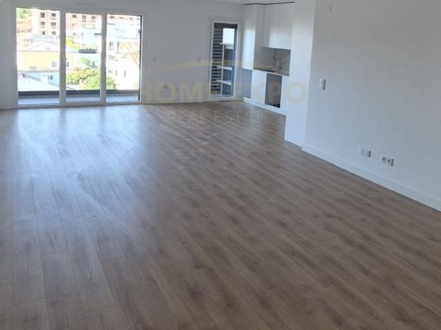 Apartamento venda em Casal da Paradela, Loures