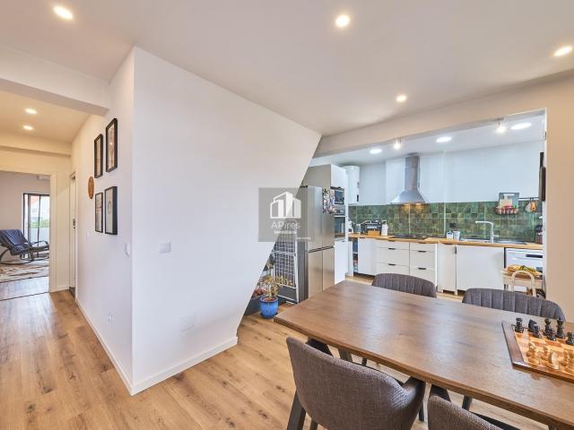 Apartamento venda em Casal do Outeiro, Almada