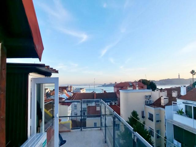 Apartamento alugar em Santos-o-Velho, Lisboa