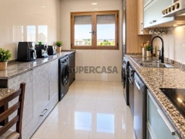 Casa venda em Bairro dos CTT, Odivelas