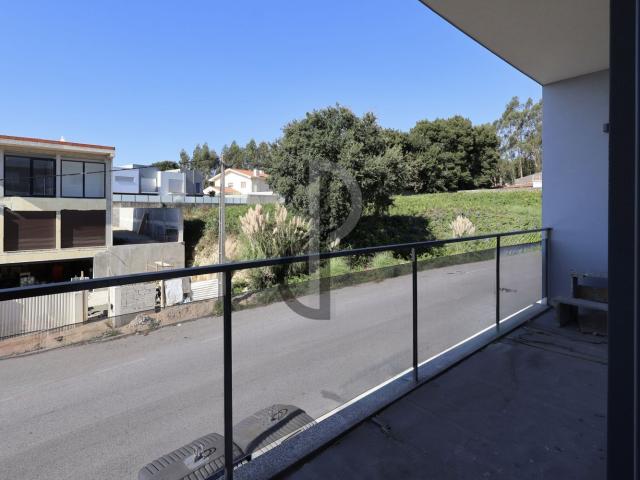 Apartamento venda em Nogueira da Regedoura, Santa Maria da Feira