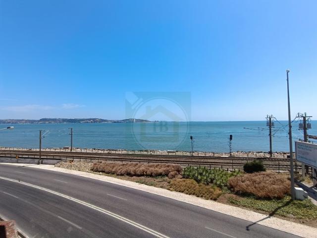 Apartamento venda em Núcleo Urbano Histórico de Algés, Oeiras
