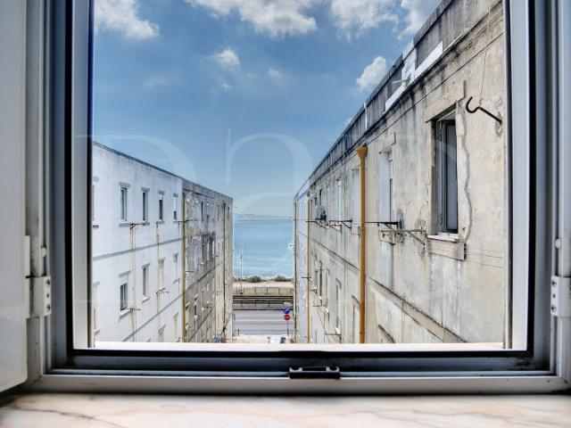 Apartamento venda em Núcleo Urbano Histórico de Algés, Oeiras