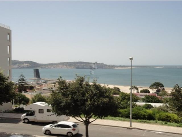 Apartamento alugar em Núcleo Urbano Histórico de Algés, Oeiras