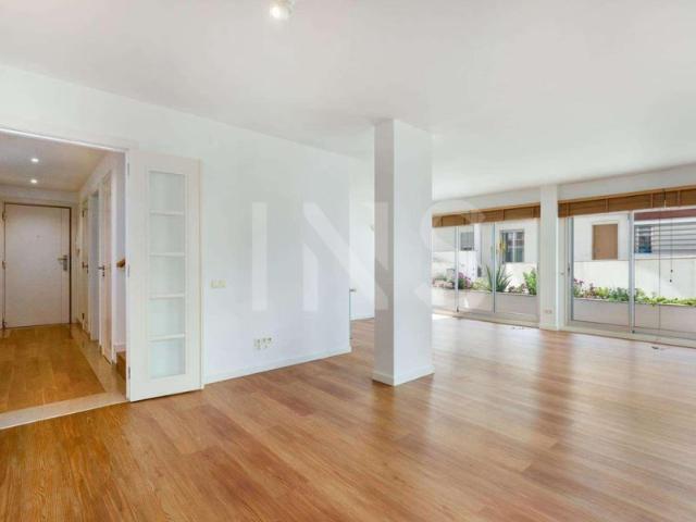 Apartamento alugar em Bairro Clemente Vicente, Oeiras