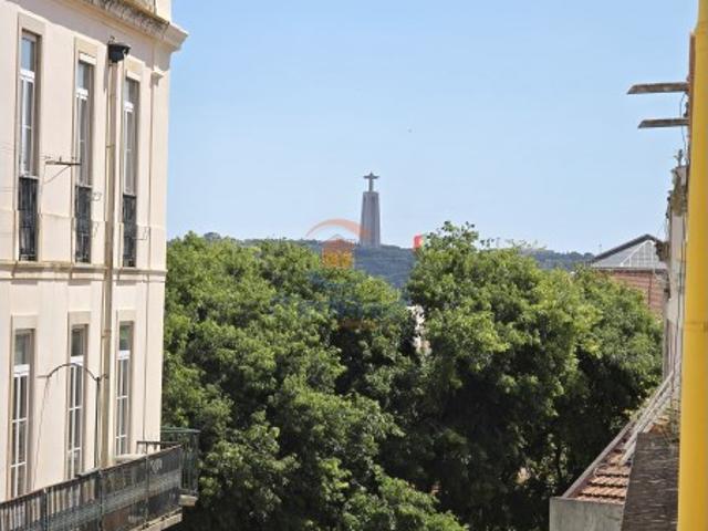 Apartamento alugar em Santo António, Lisboa
