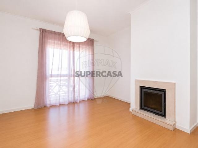 Casa venda em Alenquer (Santo Estêvão e Triana), Alenquer