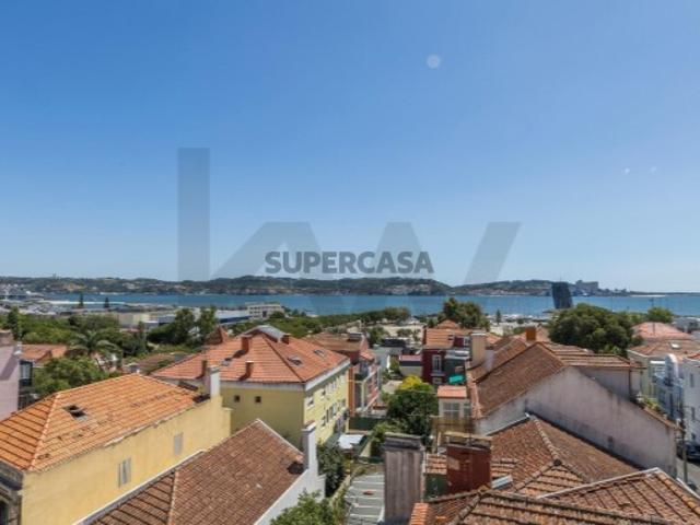 Casa venda em Baixa de Algés, Oeiras