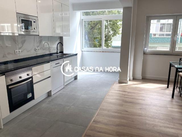 Apartamento alugar em Almada Velha, Almada