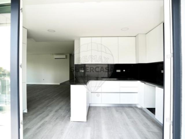 Casa venda em A-dos-Melros, Sobralinho