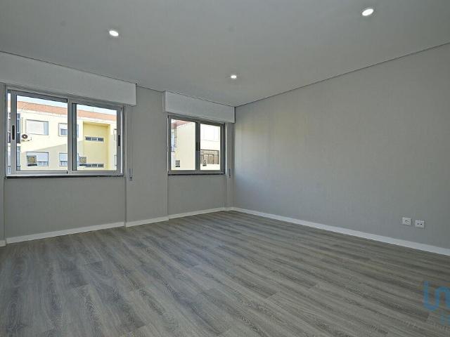 Apartamento venda em Amora