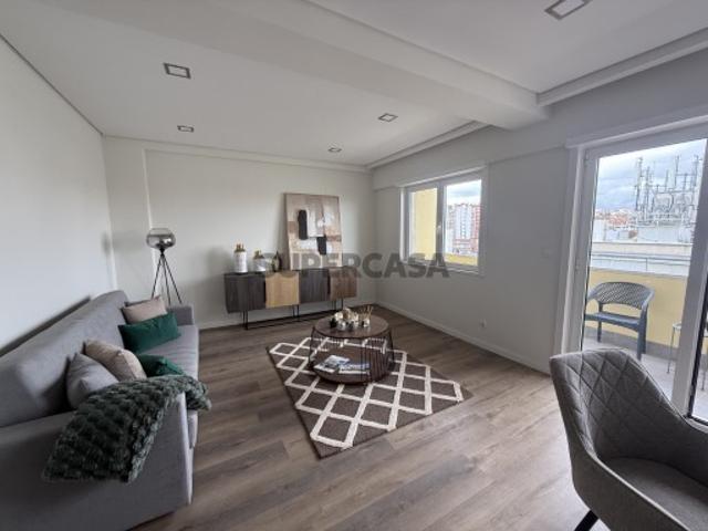 Casa venda em Bairro de Santa Cruz de Benfica, Lisboa