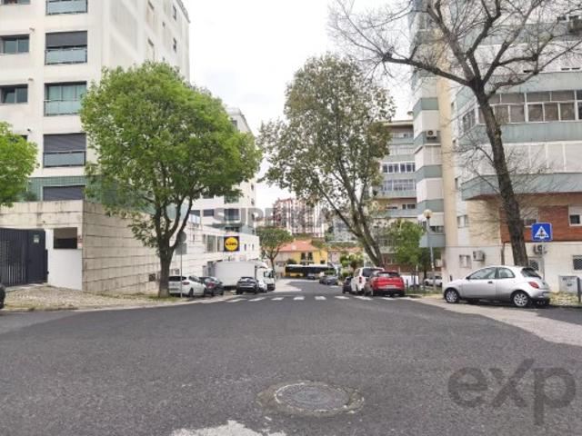 Casa venda em Bairro de Santa Cruz de Benfica, Lisboa