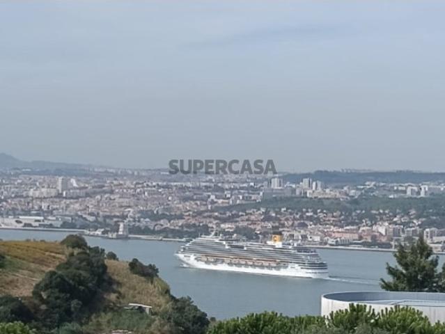 Casa venda em Raposo, Almada