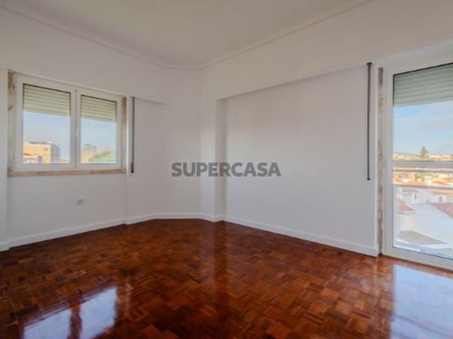 Casa venda em Nova Oeiras, Oeiras