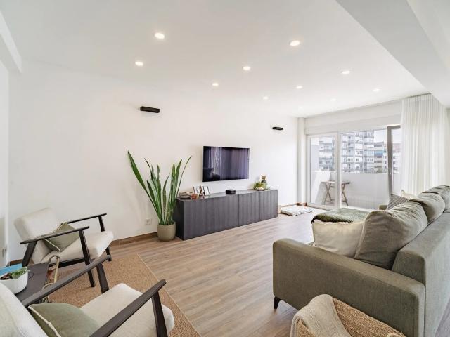 Apartamento venda em Carnaxide e Queijas, Oeiras