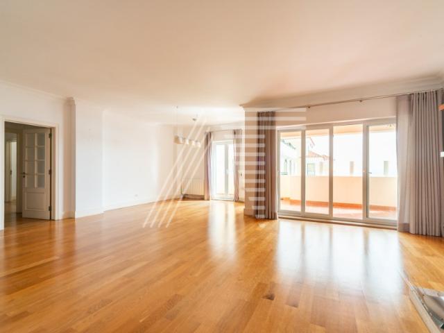 Apartamento alugar em Visconde da Luz, Cascais