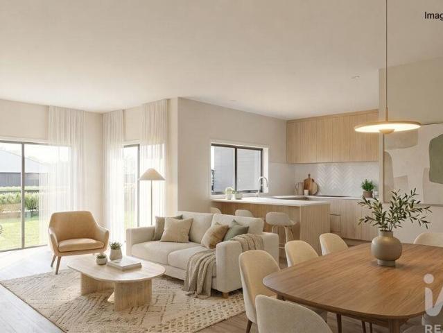 Apartamento venda em Vale de Milhaços, Seixal