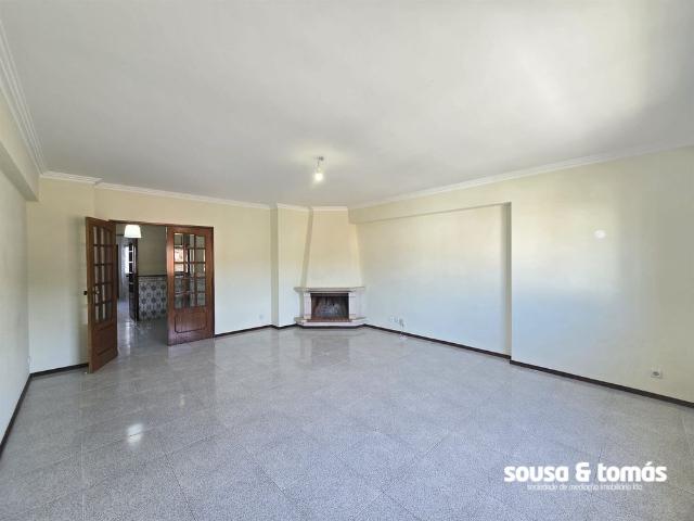 Apartamento alugar em Bairro dos Capuchos, Leiria