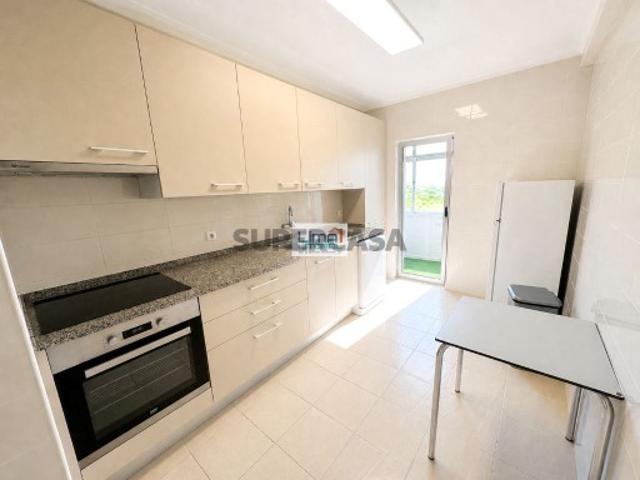 Casa venda em Guimarota, Leiria