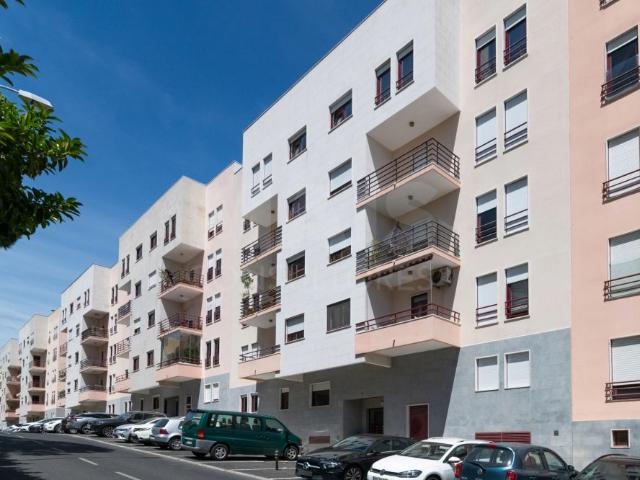 Apartamento alugar em Baixa de Algés, Oeiras