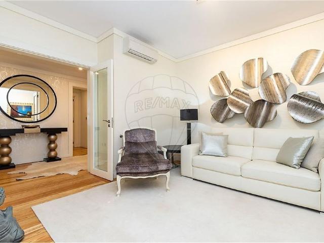 Apartamento alugar em Misericórdia, Lisboa