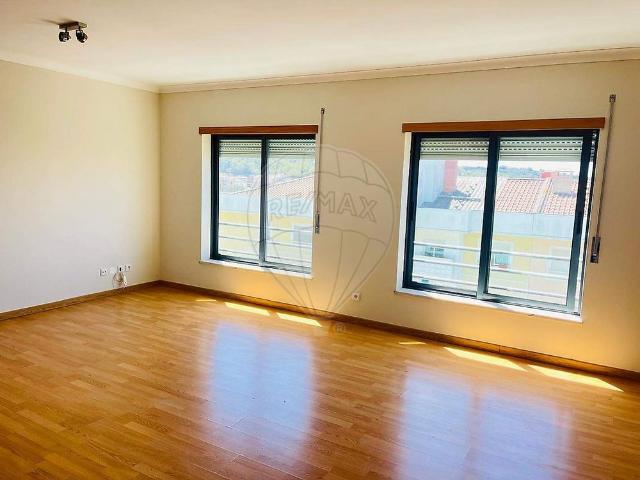 Apartamento alugar em Alfragide, Amadora