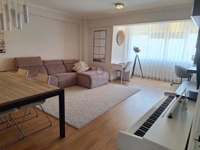 Apartamento alugar em Santiago Dos Velhos, Lisboa