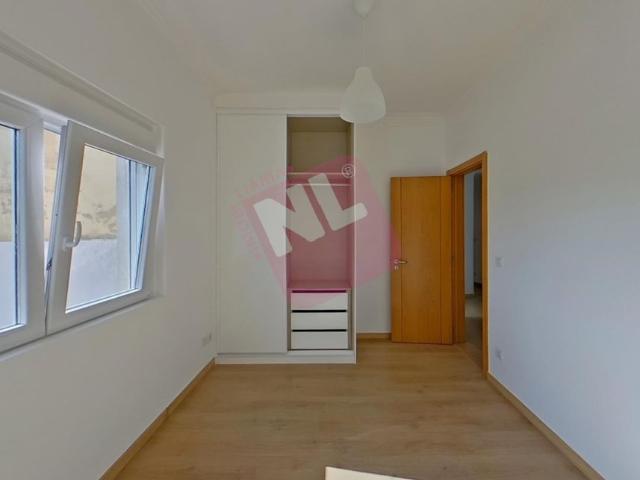 Apartamento alugar em Santiago Dos Velhos, Lisboa