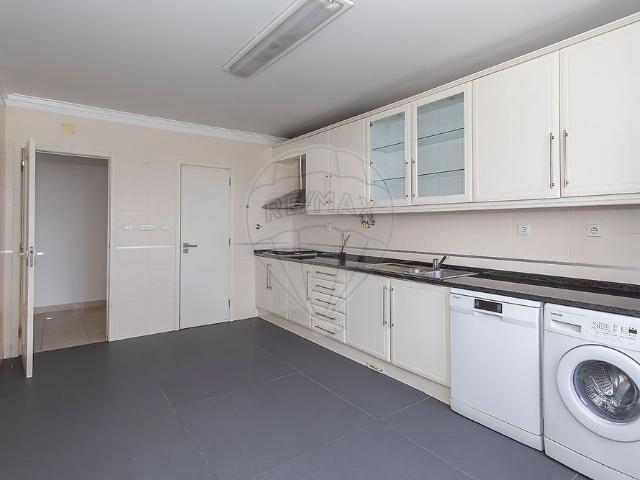 Apartamento alugar em Alfragide, Amadora