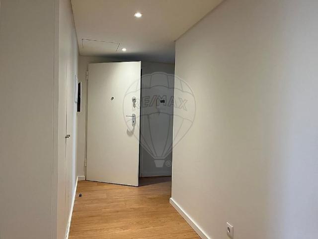 Apartamento alugar em Bairro dos Alfinetes, Lisboa