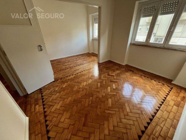 Apartamento alugar em A-dos-Loucos, Calhandriz