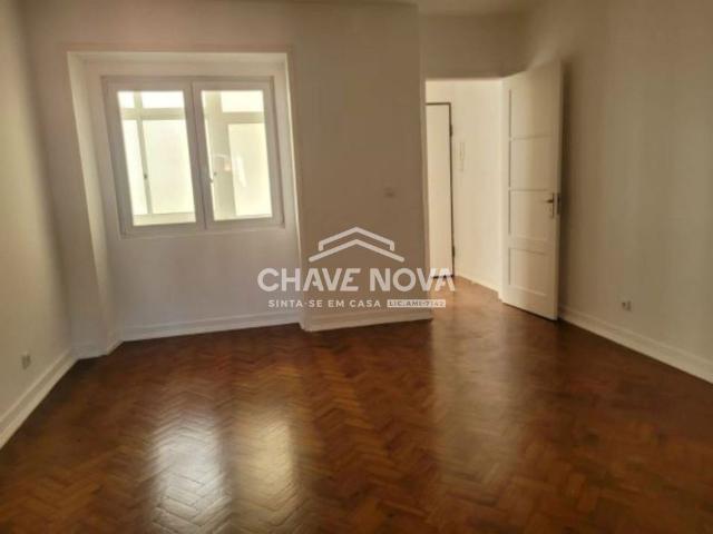 Apartamento alugar em Ponte de Frielas, Santiago Dos Velhos