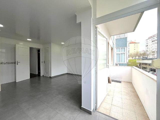 Apartamento alugar em São Francisco Xavier, Lisboa
