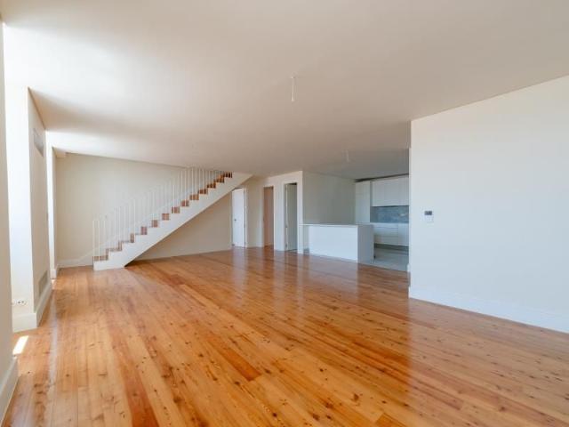 Apartamento alugar em Estrela, Lisboa